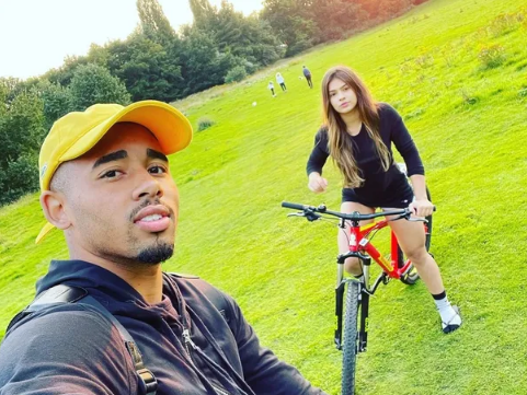 El extraño motivo por el que Gabriel Jesús y su novia rompieron: “Quien quiera celebrar, que celebre, especialmente su familia’’