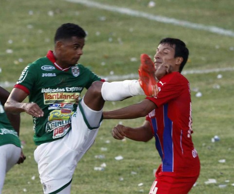 Las imágenes que no viste del clásico Marathón-Olimpia