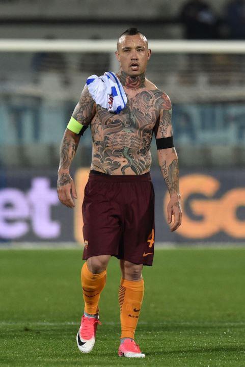 Radja Nainggolan revela su polémico estilo de vida y el de otros futbolistas: “Yo fumo”