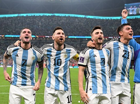 No se lo pueden creer: la reacción de los futbolistas argentinos por jugar la final del Mundial y el mensaje de Di María para Modric