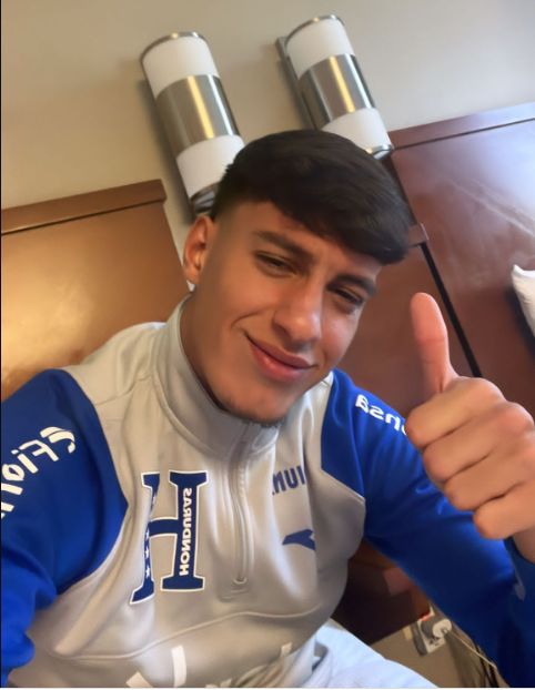 Marinacci con los colores de la Bicolor.