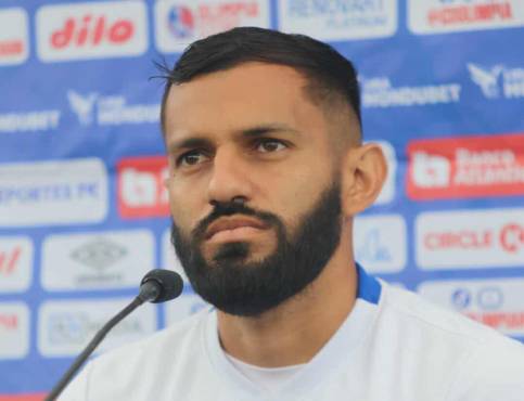 Jorge Álvarez es uno de los referentes de Olimpia y la selección de Honduras. Foto: Alex Pérez.
