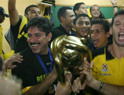 José “Pepe” Treviño en el Clausura 2007 le dio al Real España su noveno trofeo en Liga Nacional.