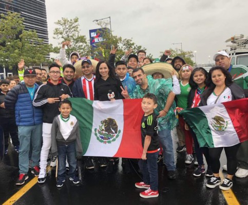 La épica bandera y el asado: Así es el ambientazo previo al México-Estados Unidos en el MetLife &nbsp;&nbsp;
