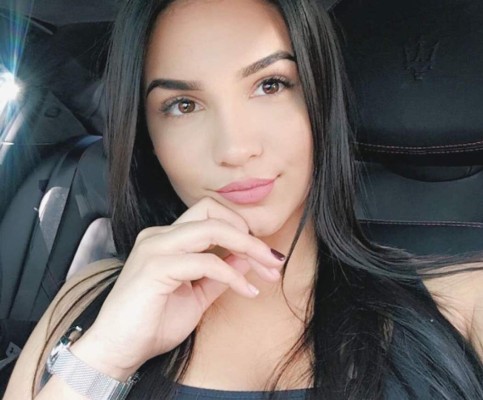 Natasha Encinosa, la explosiva modelo fitness que tiene de cabeza las redes