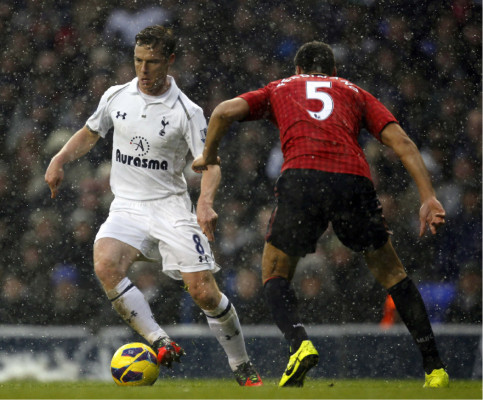Tottenham empata de último minuto y rescata un punto entre la nieve.
