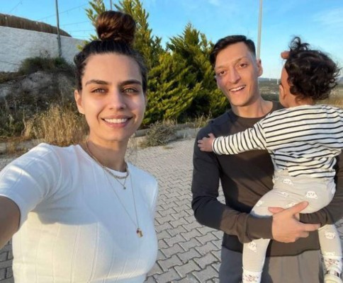 Novia de jugador del Real Madrid deslumbra y otro propuso matrimonio: Las imponentes vacaciones de los futbolistas