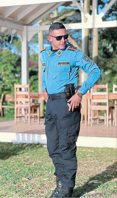 El subinspector Cornejo será el segundo uniformado que es fichado por un equipo de Primera División; antes estuvo con el desaparecido Real de Minas, William Moncada, quien luego pasó a las de la UNP en la actualidad.