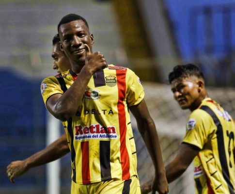 La nueva camada de jugadores del Real España y Marathón