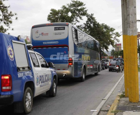 Policías, detectores antibombas, drones y seguridad privada vigilan a Australia
