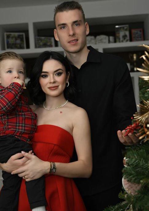 Así pasan la Navidad los cracks: “tornado” en la casa de Cristiano, Haaland se viste de Santa y uno se fue a Puerto Rico