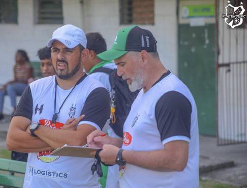 Fernando Araújo no ganó ningún partido en el Apertura 2023 con Platense. Perdió tres y empató dos.