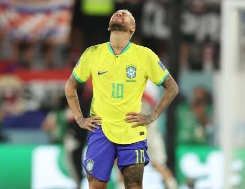 Ancelotti y un tremendo golpe en Brasil: No está en los planes; hoy se encuentra fuera de la lista para el Mundial 2026