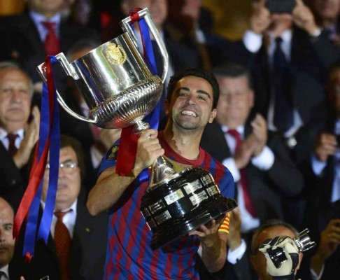 La carrera de Pirlo y Xavi en imágenes