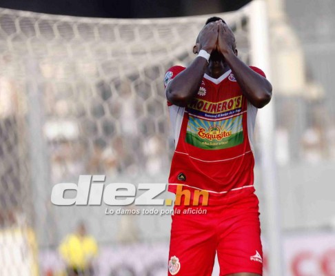 La tristeza de Real Sociedad tras perder su cuarta final