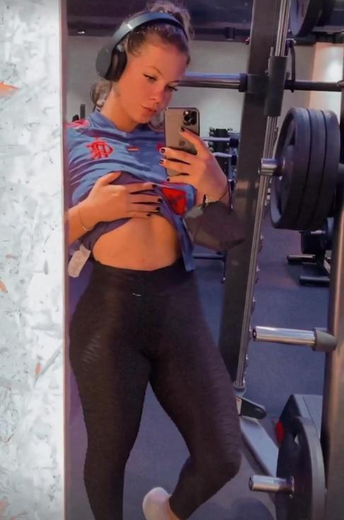 ¡Tiene la mitad de su edad! Adriano celebró su cumpleaños 40 con su joven novia en Brasil