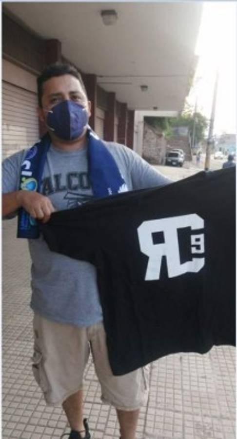 'RC9': Rubilio Castillo lanza su propia marca y línea de ropa con diseños muy llamativos