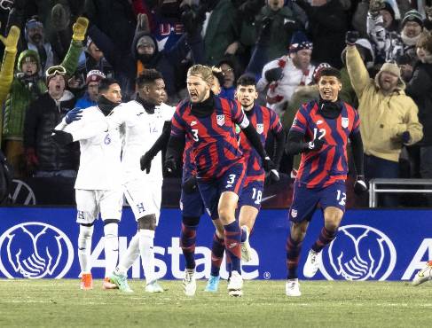 Bolillo Gómez tras caer con EUA: “El fútbol no es para sufrirlo, tengo en el camerino a jugadores con suero”
