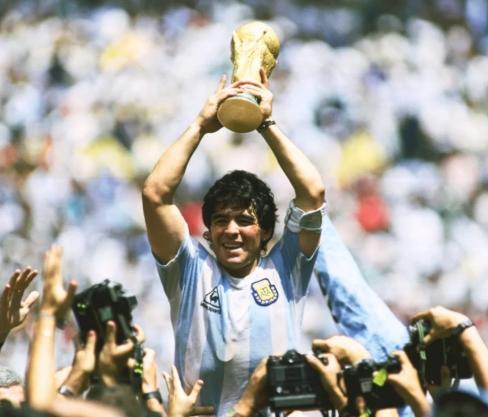 La IFFHS publicó quiénes son los 10 mejores futbolistas de toda la historia: ¿sorpresa en el primer puesto?