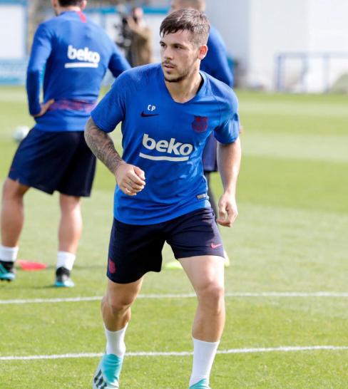 Salió del Barcelona y fue hospitalizado tras sufrir la mordedura de un perro en sus partes íntimas