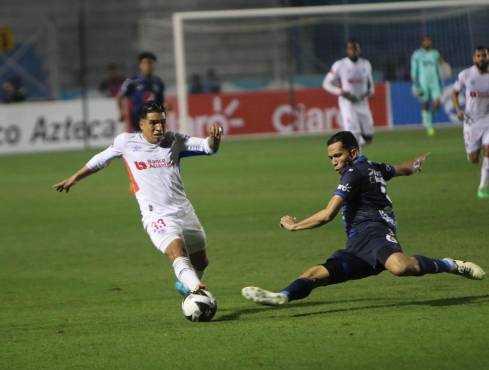 Troglio dice que no merecían perder ante Motagua; encara a periodista y dice que no va a ir más a conferencias