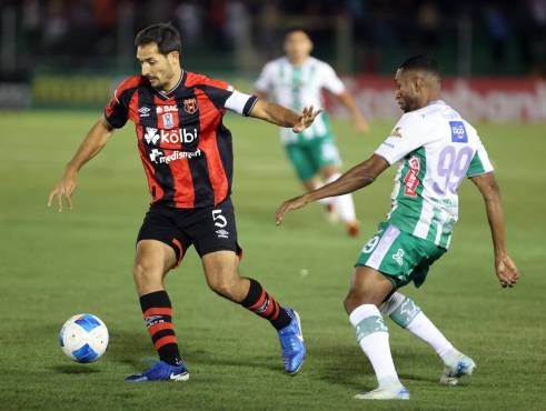 Alajuelense derrotó al Antigua y se citará en la final contra Herediano.