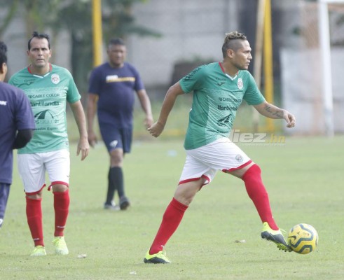 Así lucen ex figuras de la Liga Nacional de Honduras en la Liga de Veteranos