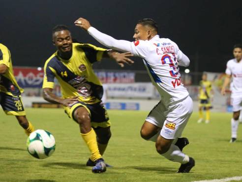 Con gol de José Pinto, Olimpia sacó pétroleo ante Génesis en Comayagua y dio un paso importante en la semifinal