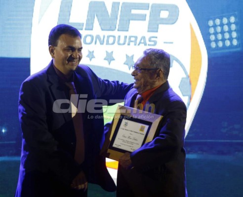 Las imágenes de la premiación de Liga Nacional y presentación de la copa