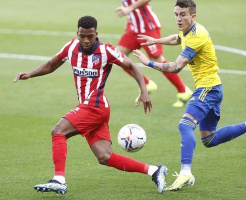 NO SE VIO EN TV: Lamento de Luis Suárez, reclamo del Cádiz y las postales del Choco Lozano