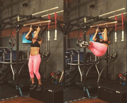 Fotos: Los descuidos de esta bellísima esquiadora por culpa de sus perros