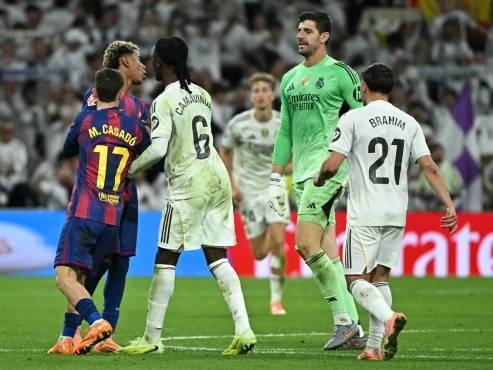 Thibaut Courtois y Lamine Yamal tuvieron un encontronazo tras el pitazo final en el Clásico español. (FOTO: Cortesía)