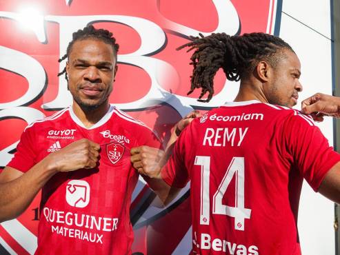 Loic Remy regresa al fútbol de Francia tras seis meses inactivo.