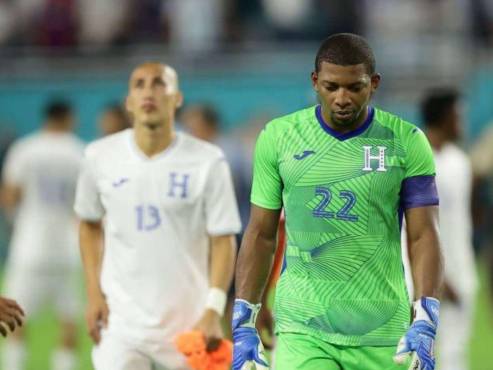 Buba López recibió críticas en su regreso a la Bicolor de Honduras, pero Menjívar salió en su defensa.