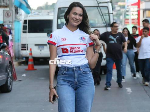 La belleza nunca hace falta cuando juega Olimpia. (FOTO: Marvin Salgado)