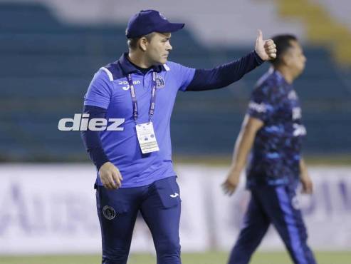 Desde que Javier López llegó al banquillo del Ciclón Azul, Motagua no ha perdido ni un solo partido en la Liga Nacional de Honduras. (Foto: Neptalí Romero)