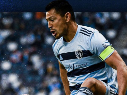 Roger Espinoza debutó en el 2008 con los colores del Sporting Kansas. Además, disputó dos mundiales con la selección de Honduras.