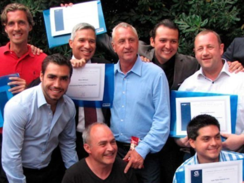 La institución fue fundada en 1999 con un programa para 35 deportistas de alto nivel.