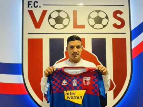 Michaell Chirinos fue presentado en esta semana como nuevo fichaje del Volos de la Superliga de Grecia.