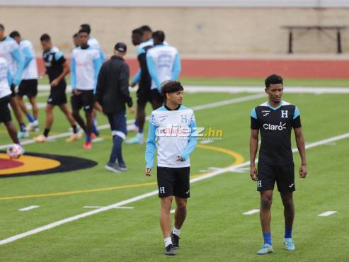 David Ruiz se unió este domingo a la concentración de Honduras en Dallas. FOTO: Karla López.