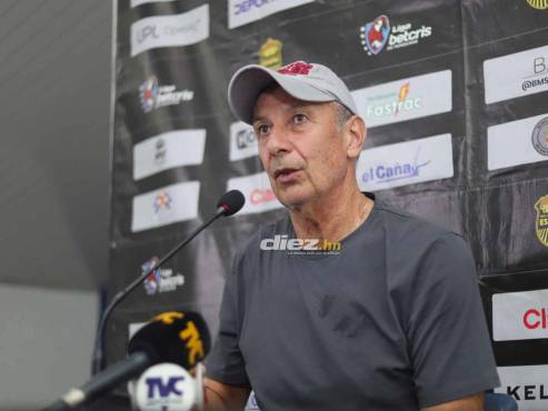 Miguel Falero en conferencia de prensa tras la derrota del Real España ante Victoria. FOTO: Mauricio Ayala.