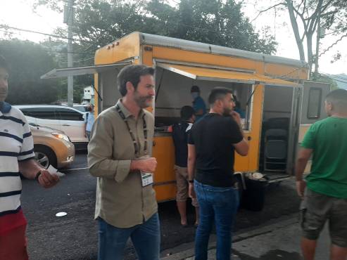 El seleccionador de Panamá en categoría adulta, Thomas Christiansen, también se hizo presente en el estadio Morazán para ver el duelo entre catrachos y canaleros.