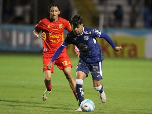 36': Real España está sacando el negocio en el Estadio Nacional Chelato Uclés de Tegucigalpa. FOTOS: DAVID ROMERO.