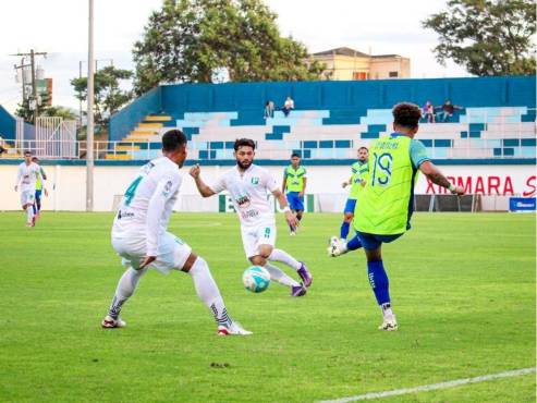 Platense y Olancho FC se midieron en el Estadio Juan Ramón Brevé de Juticalpa. FOTOS: OFC.
