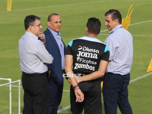 Rafael Villeda, Javier Atala y Jorge Salomón en el CAR del Olimpia este jueves. FOTO: Andro Rodríguez.