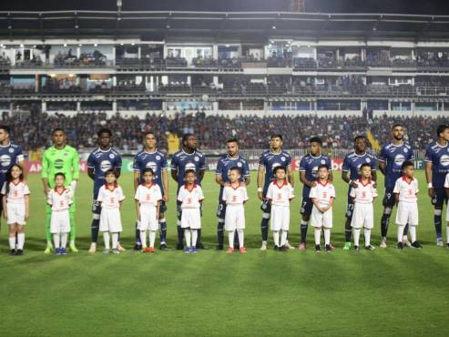 Motagua y Alajuelense están empatando 1-1, pero el nido lo gana 2-1 en el marcador global. FOTOS: MATEO CARRANZA | ESTALIN IRÍAS | DAVID ROMERO.