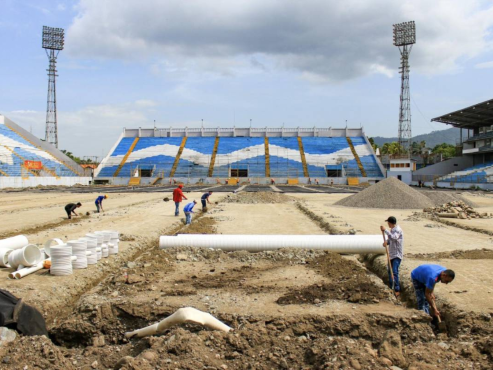 El Estadio Francisco Morazán regresa con nuevo engramillado para el torneo Apertura 2023.