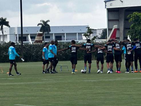 Reinaldo Rueda: “No hay juegos amistosos, el partido ante Guatemala para nosotros es súper importante”