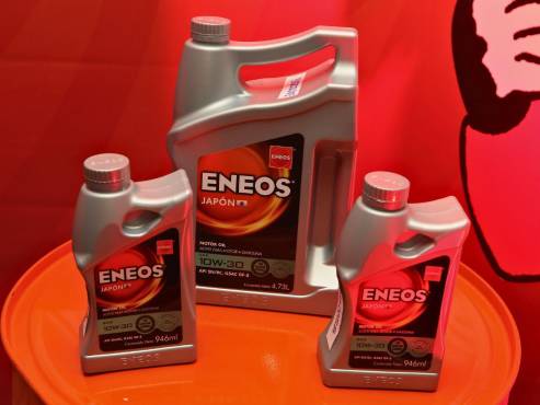 ENEOS ofrece una oferta de lubricantes en diferentes viscosidades.