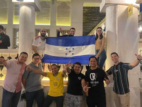 Hondureños invaden las calles de Qatar y confirman su apoyo a las selecciones de la Concacaf clasificadas al Mundial